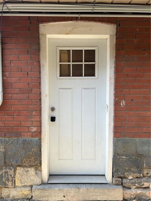 4-133 Park Row N, Hamilton, ON, L8H4E7 | Card Image