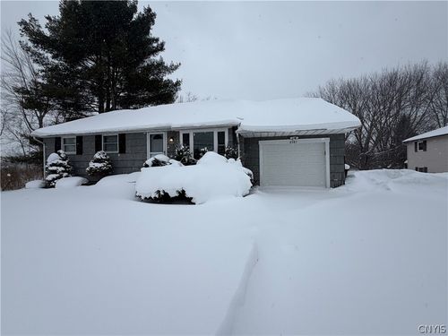 8587 Caughdenoy Rd, Clay, NY, 13041-9716 | Card Image