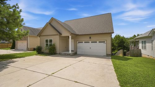 8492 Standifer Gap Rd, Chattanooga, TN, 37421-1314 | Card Image
