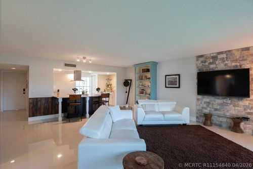 l-9130 Se Riverfront Ter, Tequesta, FL, 33469-3926 | Card Image