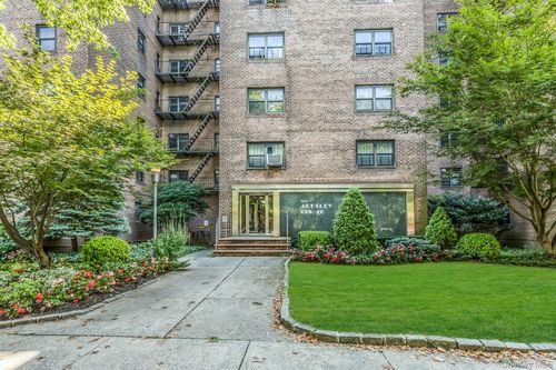 apt-1c-138 31st Rd, Flushing, NY, 11354-2101 | Card Image