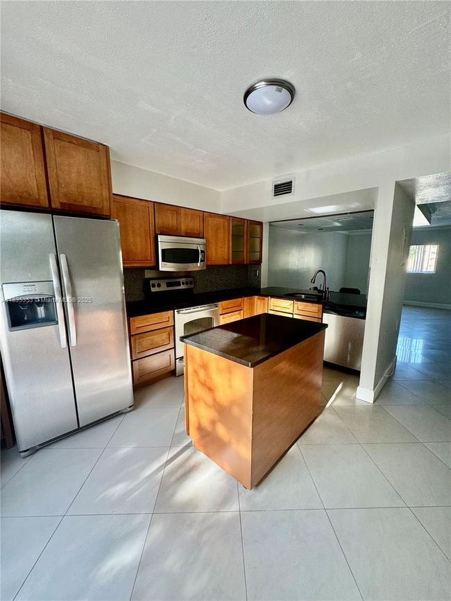 APT-202 - 8240 Sw 149 Th Ct, Condo with 3 bedrooms, 3 bathrooms and null parking in Miami FL | Image 7