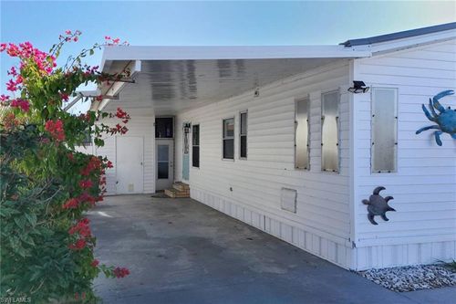 3070 Harpoon Ln, ST. JAMES CITY, FL, 33956-2315 | Card Image