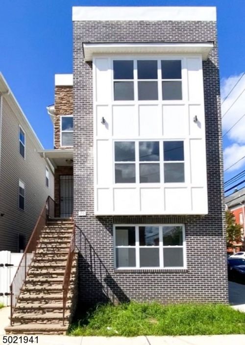 2-70 N 6th St, Newark, NJ, 07107-2927 | Card Image