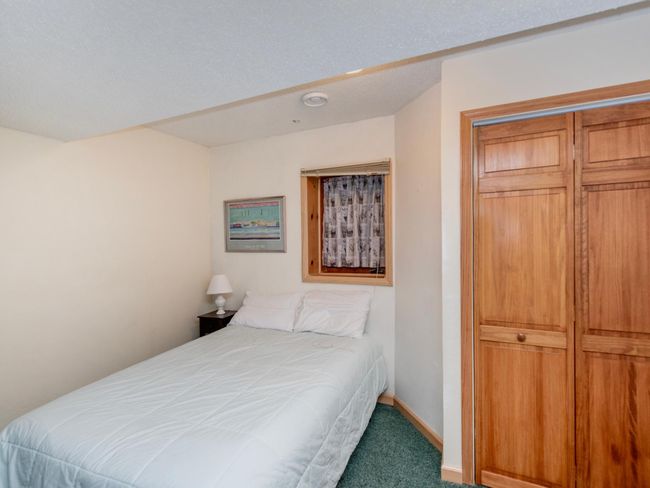 Lower level bedroom. | Image 24