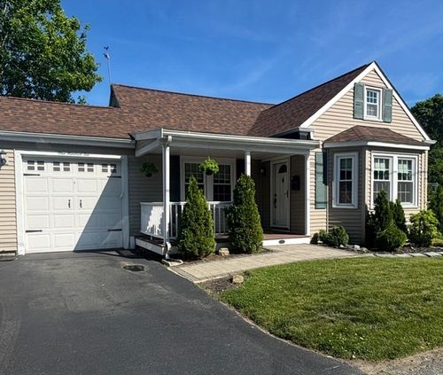 110 Grant Ave, Somerset, MA, 02726-5108 | Card Image