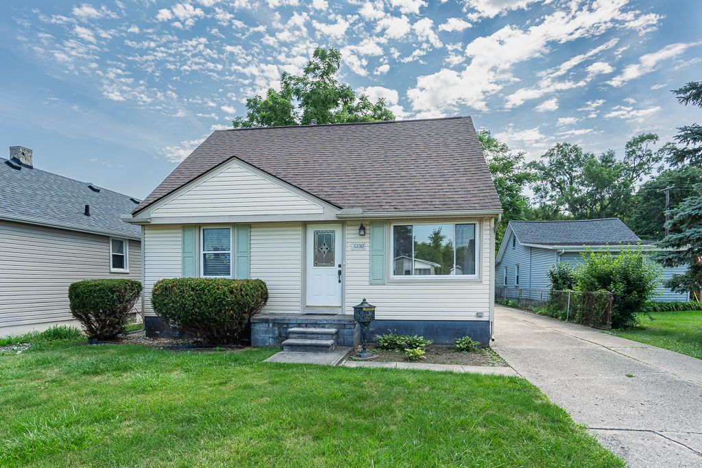 Prairie Ave, Royal Oak, MI 48073