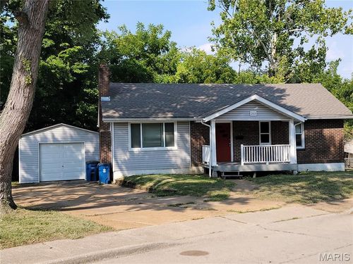 203 Saint Louis Ave, Saint Louis, MO, 63135-2741 | Card Image