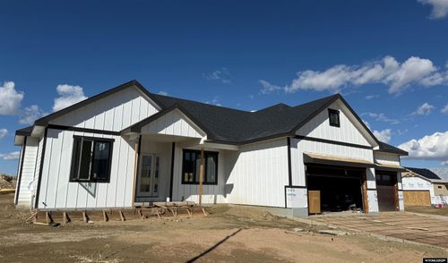 2704 Berkshire Way, Casper, WY, 82609-3896 | Card Image
