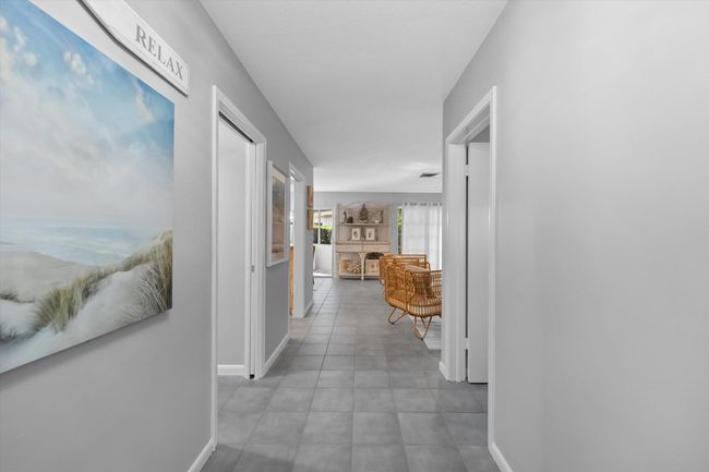 102 Villa Cir, Condo with 2 bedrooms, 2 bathrooms and null parking in Atlantis FL | Image 10