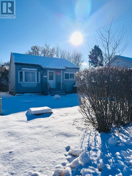 {{alt}} | Card Image