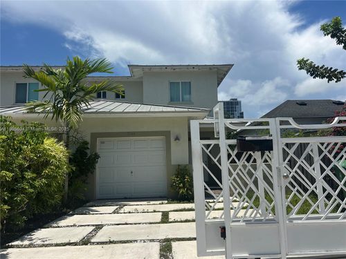 3144-3144 New York St, Miami, FL, 33133-4328 | Card Image