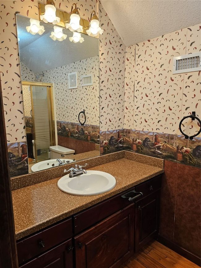 Upstairs Bathroom Vanity | Image 30