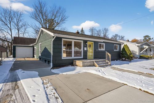 735 Elmwood Dr, Fenton, MI, 48430-1474 | Card Image