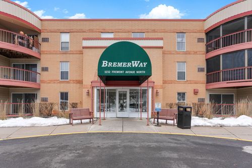 apt-111-3232 Fremont Ave N, Minneapolis, MN, 55412-2464 | Card Image