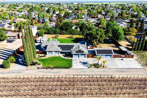 147 Loren Ln, Oakley, CA, 94561-2464 | Card Image