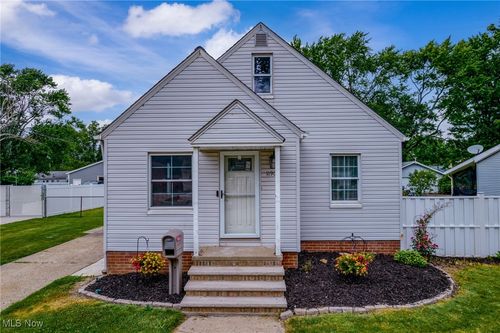 11906 Longmead Avenue, Cleveland, OH, 44135 | Card Image