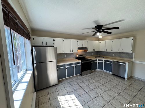 3-495 Scott Rd, Waterbury, CT, 06705-5728 | Card Image