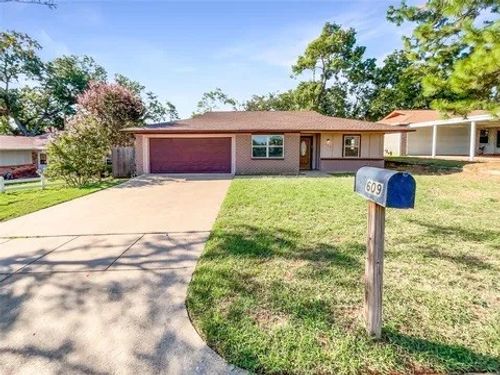 609 W Cedar St, Hurst, TX, 76053-5519 | Card Image