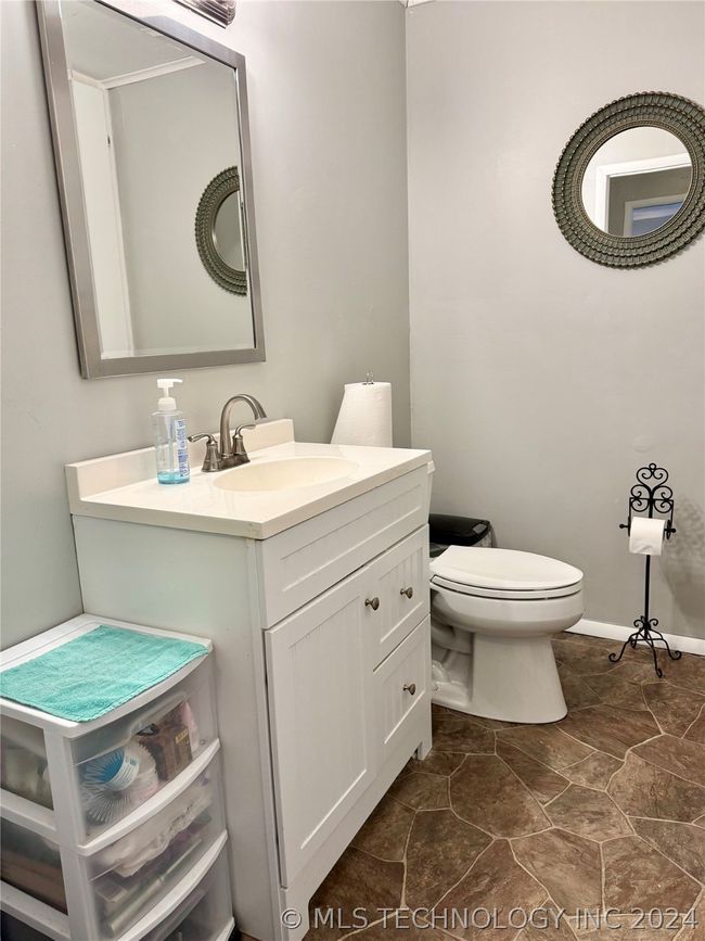 244 E Main St, House other with 2 bedrooms, 1 bathrooms and null parking in Big Cabin OK | Image 26