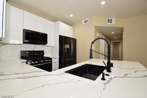 204-7103 S Durango Dr, Las Vegas, NV, 89113-2004 | Card Image