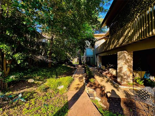 25 Stoney Creek Cv, Lakeway, TX, 78734-5109 | Card Image