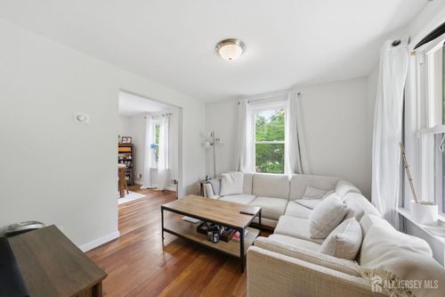 200 S 7th Ave, Highland Park, NJ, 08904-2806 | Card Image