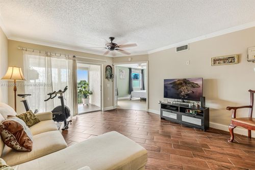 apt-304-10346 Nw 24th Pl, Sunrise, FL, 33322-7020 | Card Image