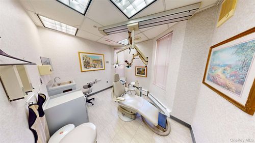 apt-1st-1718 E 17th St, Brooklyn, NY, 11229-2129 | Card Image