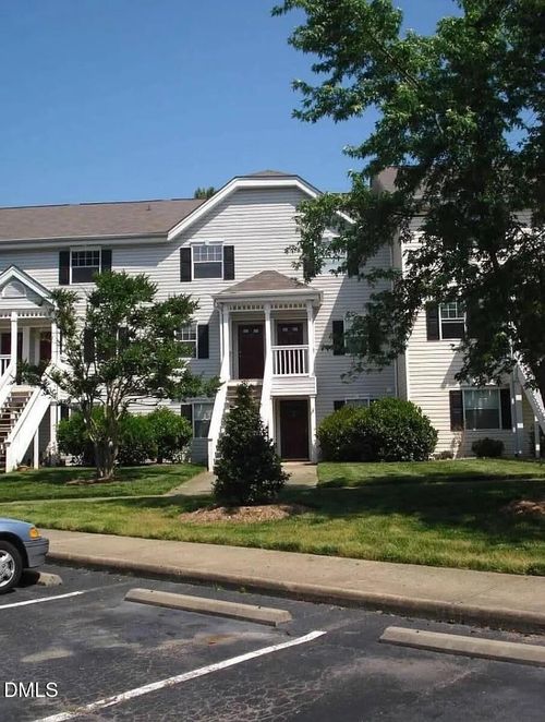 110 Kingsbury Drive, Chapel Hill, NC, 27514 | Card Image