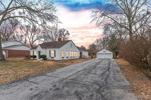 804 Enos Ln, Godfrey, IL, 62035-1806 | Card Image