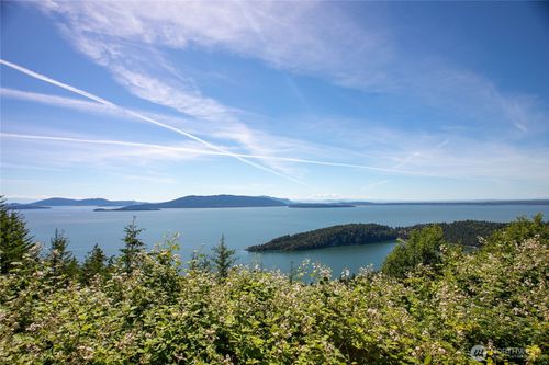 1543 Chuckanut Crest Dr, Bellingham, WA, 98229-8900 | Card Image