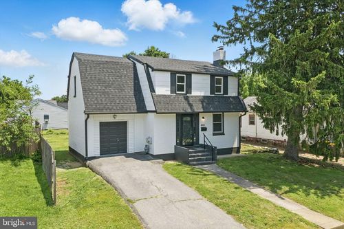 408 10th St, NEW CASTLE, DE, 19720-6211 | Card Image