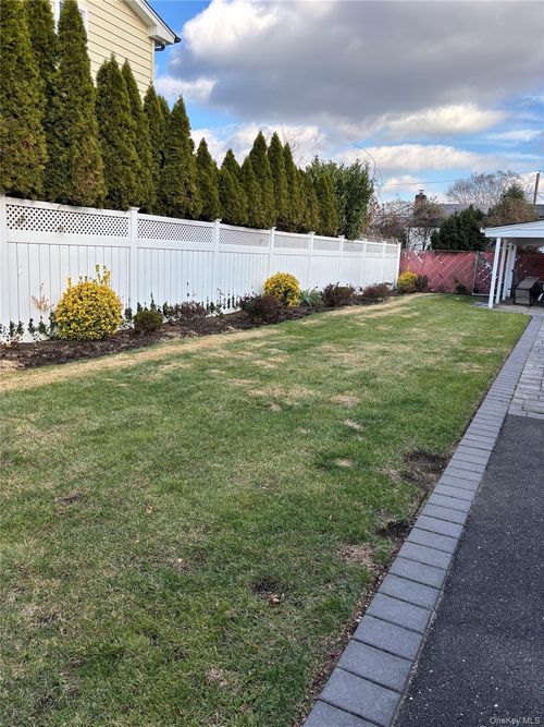 249 Grange St, Franklin Square, NY, 11010-3501 | Card Image