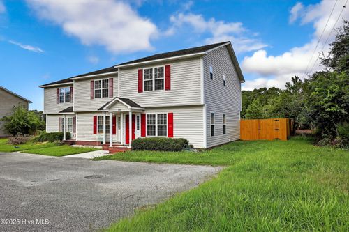 115 Tillett Ln, Sneads Ferry, NC, 28460-6727 | Card Image