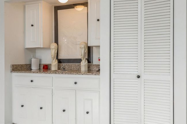 APT-403 - 3589 S Ocean Blvd, Condo with 2 bedrooms, 2 bathrooms and null parking in Palm Beach FL | Image 6