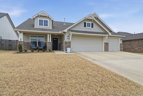 7221 S Hemlock Ave, Broken Arrow, OK, 74011-7497 | Card Image