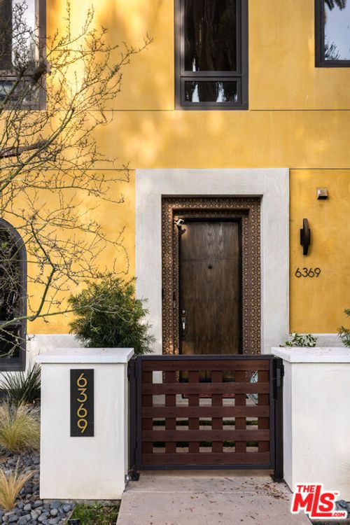 6369 W June Pl, Los Angeles, CA, 90038-3564 | Card Image