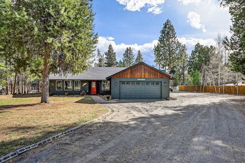 15495 Federal Rd, La Pine, OR, 97739-9457 | Card Image