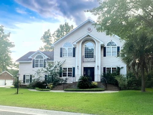 100 Sutton Ln, Goose Creek, SC, 29445-7140 | Card Image