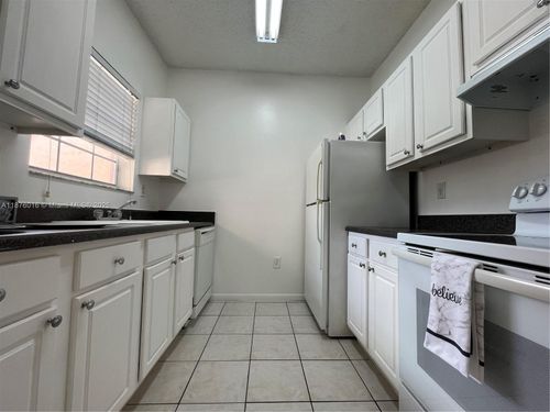 21h-2451 Nw 96th Ter, Pembroke Pines, FL, 33024-3047 | Card Image