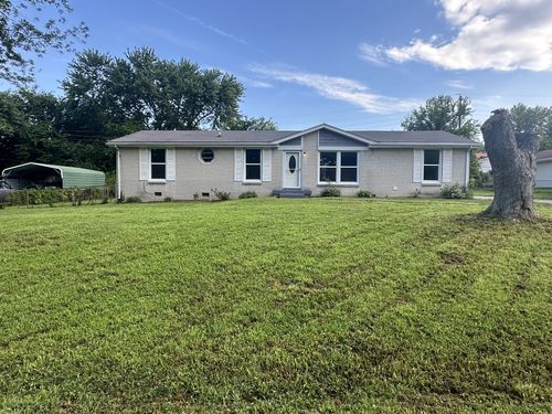 309 Burch Rd, Clarksville, TN, 37042-5716 | Card Image