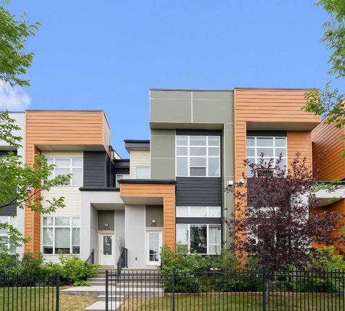 205-1530 Bayside Ave Sw, Airdrie, AB, T4B4B5 | Card Image