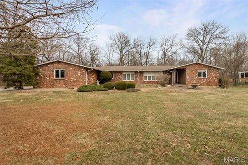 210 New Salem Dr, Creve Coeur, MO, 63141-8347 | Card Image