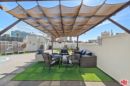 222-620 S Gramercy Pl, Los Angeles, CA, 90005-3270 | Card Image
