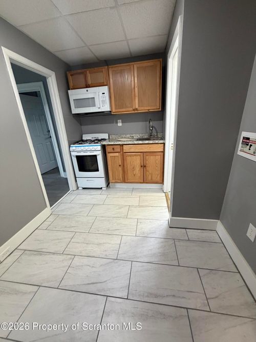 3-401-405 S 9th Ave, Scranton, PA, 18504-2801 | Card Image