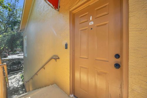 207-4241 San Marino Boulevard, West Palm Beach, FL, 33409 | Card Image