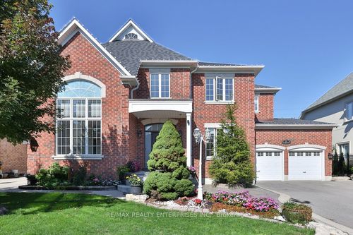 37 Castlegate Blvd, Brampton, ON, L6P2L3 | Card Image