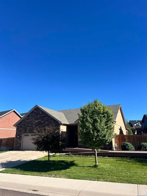 2721 Plains St, Laramie, WY, 82072-5232 | Card Image