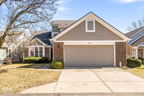 7869 Clearwater Pkwy, Indianapolis, IN, 46240-4911 | Card Image